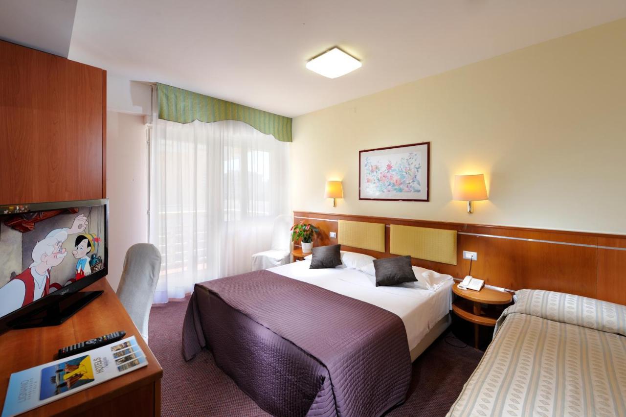 Hotel Eros Lignano Sabbiadoro Dış mekan fotoğraf