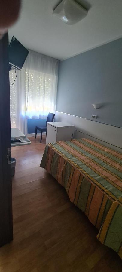 Hotel Eros Lignano Sabbiadoro Dış mekan fotoğraf
