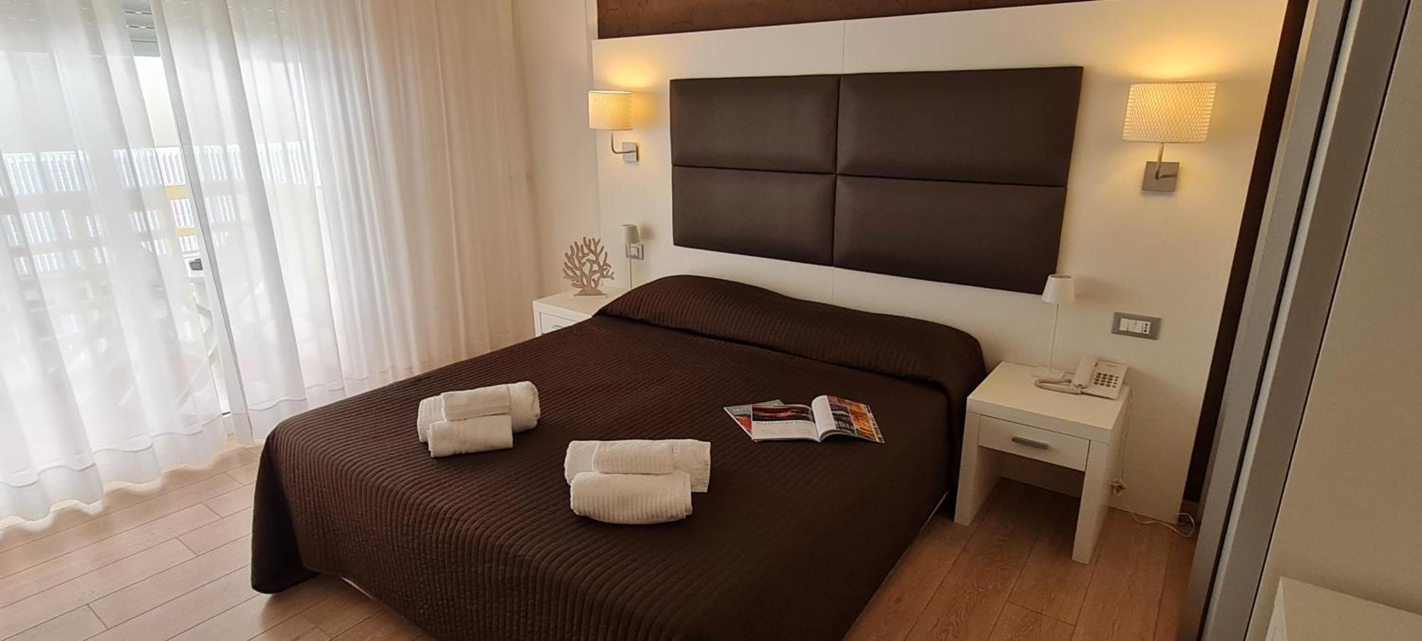 Hotel Eros Lignano Sabbiadoro Dış mekan fotoğraf